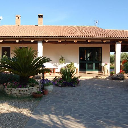 Agriturismo Villa Degli Ulivi San Vero Milis Bagian luar foto